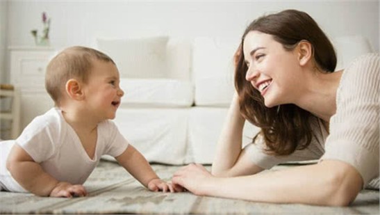 要想寶寶聰明，走路穩(wěn)當(dāng)，該如何做