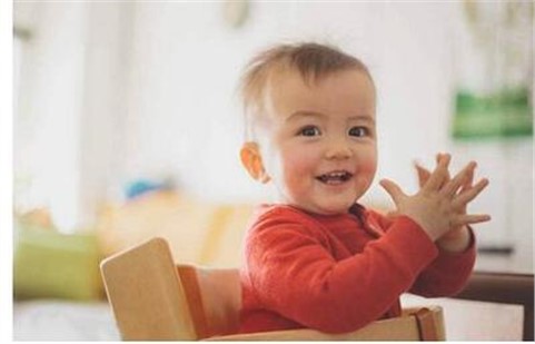 寶寶手部發(fā)展有何重要表現(xiàn)呢?