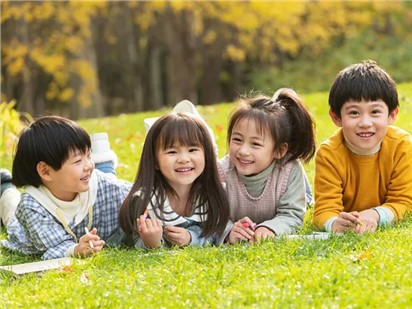 家有“小靦腆”娃？這4招幫TA變勇敢！