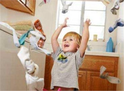 娃總愛扔?xùn)|西？別急著說“不”！ 